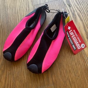 New Lifeguards Water Activity Swimming Beach Pool Pink Black Shoes Size 2-3